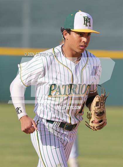 Thumbnail 3 in Simi Valley vs. Patrick Henry (74th Annual San Diego Lions Tournament) photogallery.