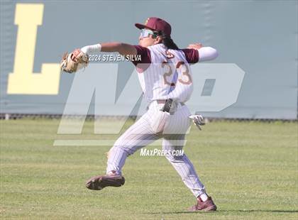 Thumbnail 2 in Simi Valley vs. Patrick Henry (74th Annual San Diego Lions Tournament) photogallery.