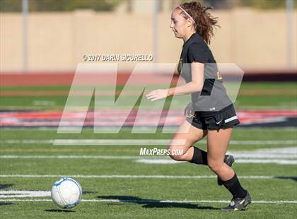 Thumbnail 3 in Higley vs. Mountain Pointe (Coyote Classic Semifinal) photogallery.