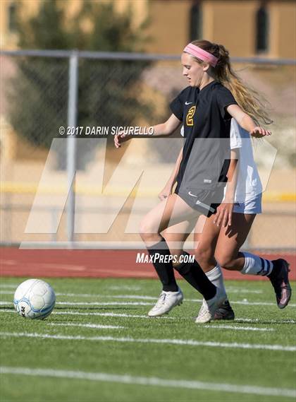 Thumbnail 3 in Higley vs. Mountain Pointe (Coyote Classic Semifinal) photogallery.