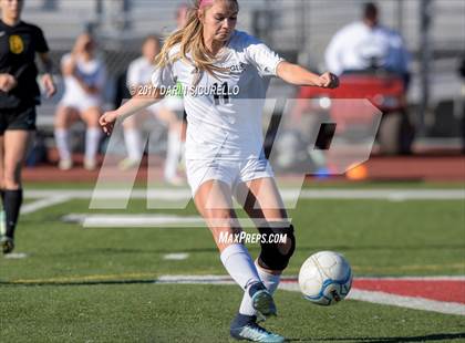 Thumbnail 2 in Higley vs. Mountain Pointe (Coyote Classic Semifinal) photogallery.