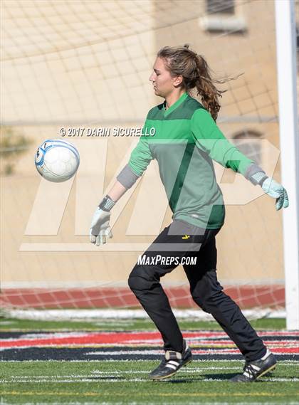 Thumbnail 2 in Higley vs. Mountain Pointe (Coyote Classic Semifinal) photogallery.
