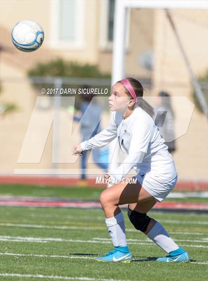 Thumbnail 2 in Higley vs. Mountain Pointe (Coyote Classic Semifinal) photogallery.