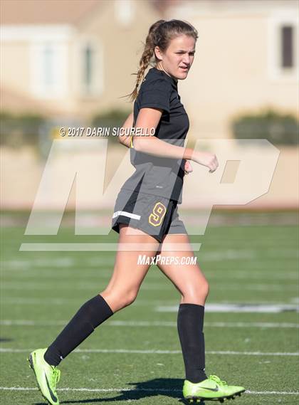 Thumbnail 2 in Higley vs. Mountain Pointe (Coyote Classic Semifinal) photogallery.