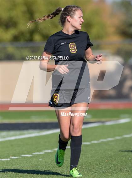 Thumbnail 2 in Higley vs. Mountain Pointe (Coyote Classic Semifinal) photogallery.