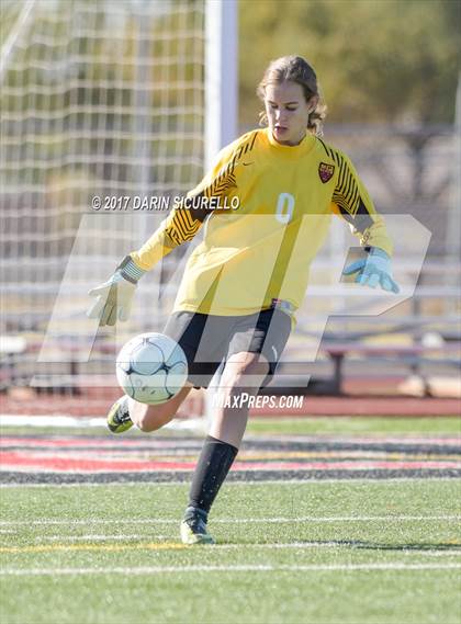 Thumbnail 3 in Higley vs. Mountain Pointe (Coyote Classic Semifinal) photogallery.