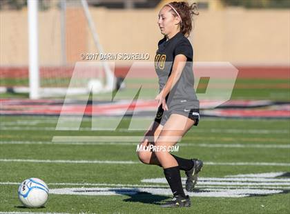 Thumbnail 2 in Higley vs. Mountain Pointe (Coyote Classic Semifinal) photogallery.