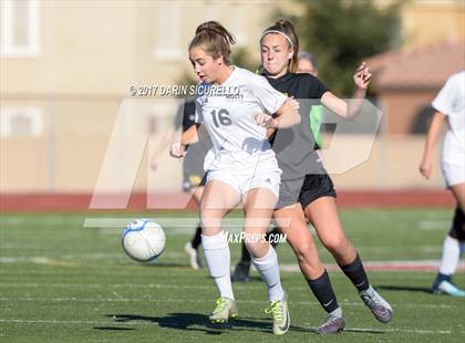Thumbnail 3 in Higley vs. Mountain Pointe (Coyote Classic Semifinal) photogallery.