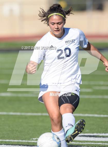 Thumbnail 2 in Higley vs. Mountain Pointe (Coyote Classic Semifinal) photogallery.