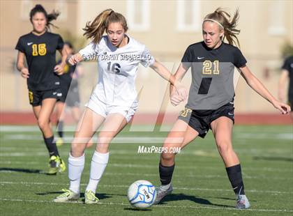 Thumbnail 3 in Higley vs. Mountain Pointe (Coyote Classic Semifinal) photogallery.