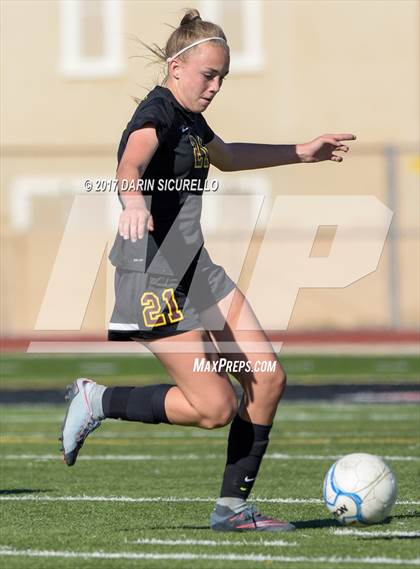 Thumbnail 3 in Higley vs. Mountain Pointe (Coyote Classic Semifinal) photogallery.