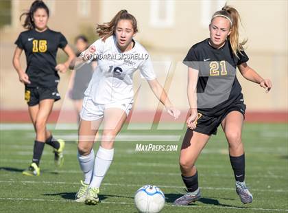 Thumbnail 1 in Higley vs. Mountain Pointe (Coyote Classic Semifinal) photogallery.