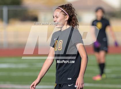 Thumbnail 2 in Higley vs. Mountain Pointe (Coyote Classic Semifinal) photogallery.