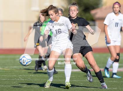 Thumbnail 2 in Higley vs. Mountain Pointe (Coyote Classic Semifinal) photogallery.