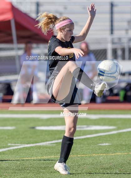 Thumbnail 3 in Higley vs. Mountain Pointe (Coyote Classic Semifinal) photogallery.
