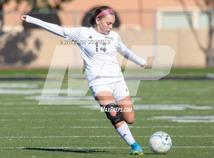 Thumbnail 1 in Higley vs. Mountain Pointe (Coyote Classic Semifinal) photogallery.