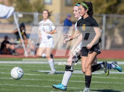 Thumbnail 3 in Higley vs. Mountain Pointe (Coyote Classic Semifinal) photogallery.