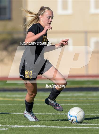 Thumbnail 2 in Higley vs. Mountain Pointe (Coyote Classic Semifinal) photogallery.