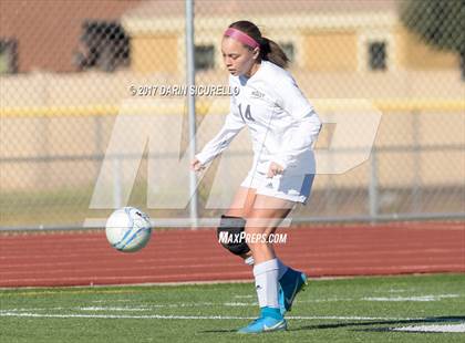 Thumbnail 2 in Higley vs. Mountain Pointe (Coyote Classic Semifinal) photogallery.