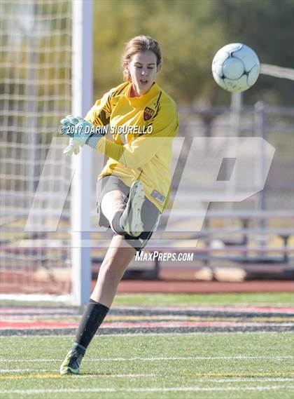 Thumbnail 1 in Higley vs. Mountain Pointe (Coyote Classic Semifinal) photogallery.