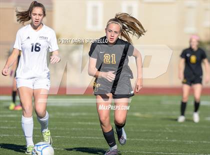 Thumbnail 2 in Higley vs. Mountain Pointe (Coyote Classic Semifinal) photogallery.