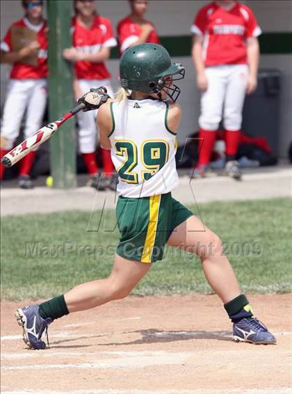 Thumbnail 3 in Fairport vs Williamsville North (NYSPHSAA Class AA Far West Regional) photogallery.