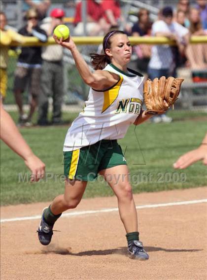 Thumbnail 1 in Fairport vs Williamsville North (NYSPHSAA Class AA Far West Regional) photogallery.
