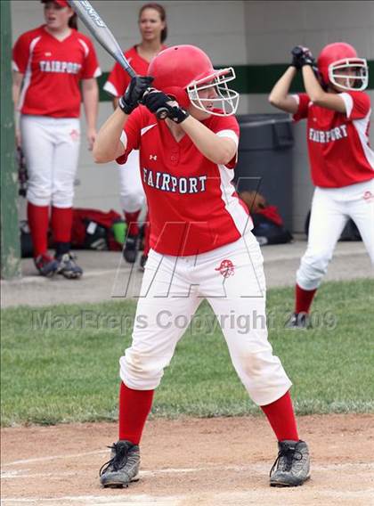Thumbnail 1 in Fairport vs Williamsville North (NYSPHSAA Class AA Far West Regional) photogallery.
