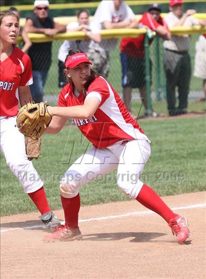 Thumbnail 1 in Fairport vs Williamsville North (NYSPHSAA Class AA Far West Regional) photogallery.