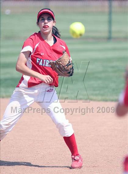 Thumbnail 1 in Fairport vs Williamsville North (NYSPHSAA Class AA Far West Regional) photogallery.