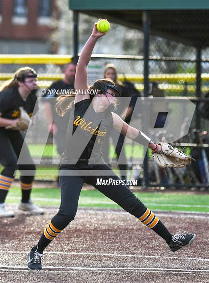 Thumbnail 3 in Hixson vs Baylor photogallery.