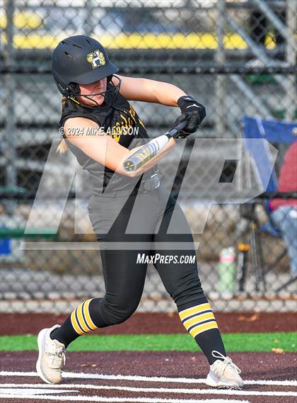 Thumbnail 3 in Hixson vs Baylor photogallery.