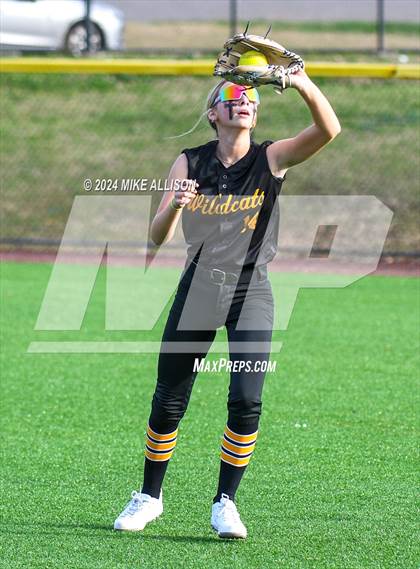 Thumbnail 1 in Hixson vs Baylor photogallery.
