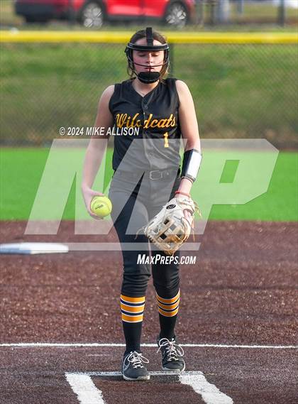 Thumbnail 3 in Hixson vs Baylor photogallery.