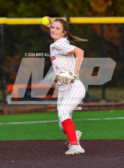 Thumbnail 3 in Hixson vs Baylor photogallery.