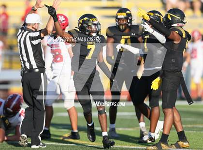 Thumbnail 3 in Hunterdon Central vs Piscataway photogallery.