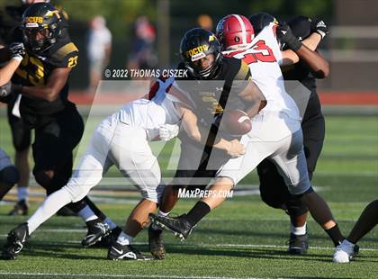 Thumbnail 3 in Hunterdon Central vs Piscataway photogallery.