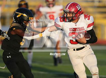 Thumbnail 1 in Hunterdon Central vs Piscataway photogallery.
