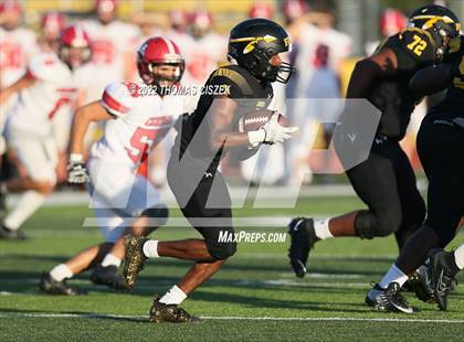 Thumbnail 3 in Hunterdon Central vs Piscataway photogallery.