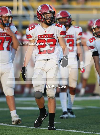 Thumbnail 3 in Hunterdon Central vs Piscataway photogallery.