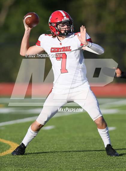 Thumbnail 1 in Hunterdon Central vs Piscataway photogallery.
