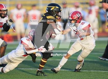 Thumbnail 3 in Hunterdon Central vs Piscataway photogallery.