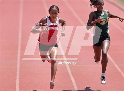 Thumbnail 2 in NJSIAA Track and Field Sectionals North 2 (Groups 1 and 4 - Girls) photogallery.