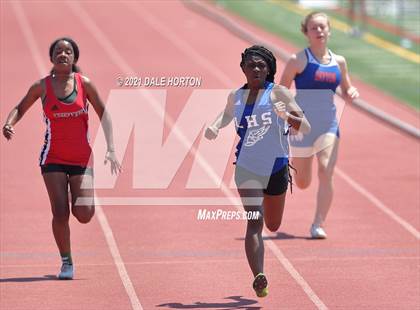 Thumbnail 1 in NJSIAA Track and Field Sectionals North 2 (Groups 1 and 4 - Girls) photogallery.
