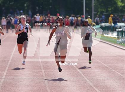 Thumbnail 3 in NJSIAA Track and Field Sectionals North 2 (Groups 1 and 4 - Girls) photogallery.