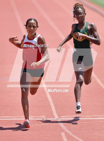 Thumbnail 3 in NJSIAA Track and Field Sectionals North 2 (Groups 1 and 4 - Girls) photogallery.