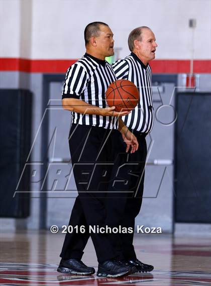 Thumbnail 3 in Hart vs. Cleveland (Hart Tournament) photogallery.