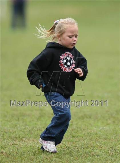 Thumbnail 2 in Central vs South Doyle (Sevier County Invitational) photogallery.