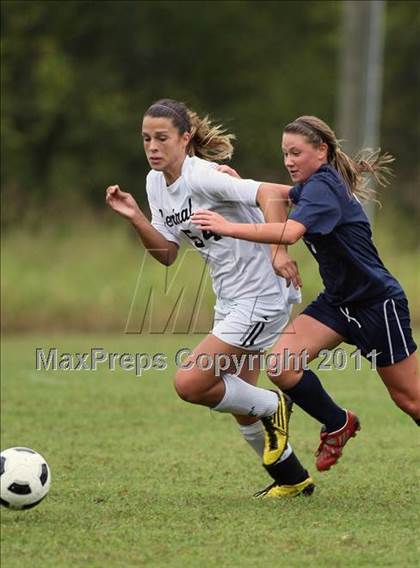 Thumbnail 3 in Central vs South Doyle (Sevier County Invitational) photogallery.
