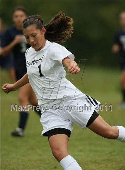 Thumbnail 3 in Central vs South Doyle (Sevier County Invitational) photogallery.